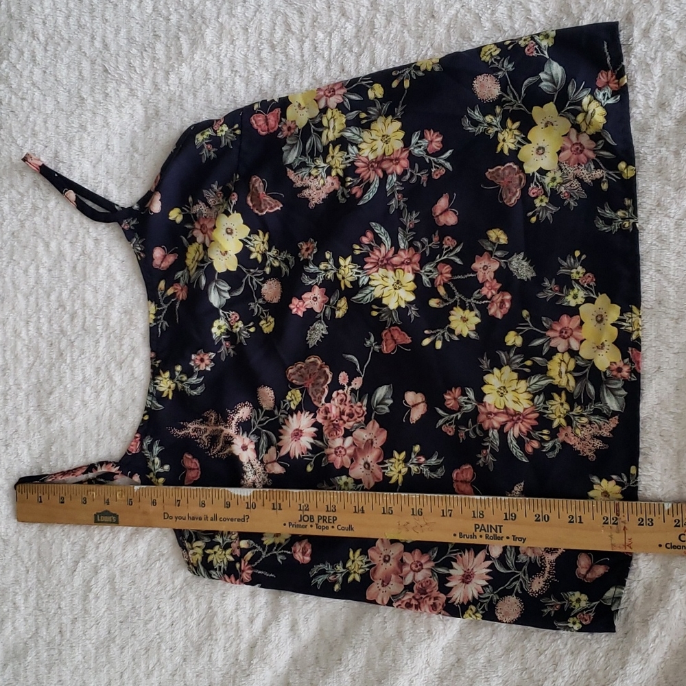 🖤 3/$15 Butterfly Top, Size Small - Picture 6 of 9
